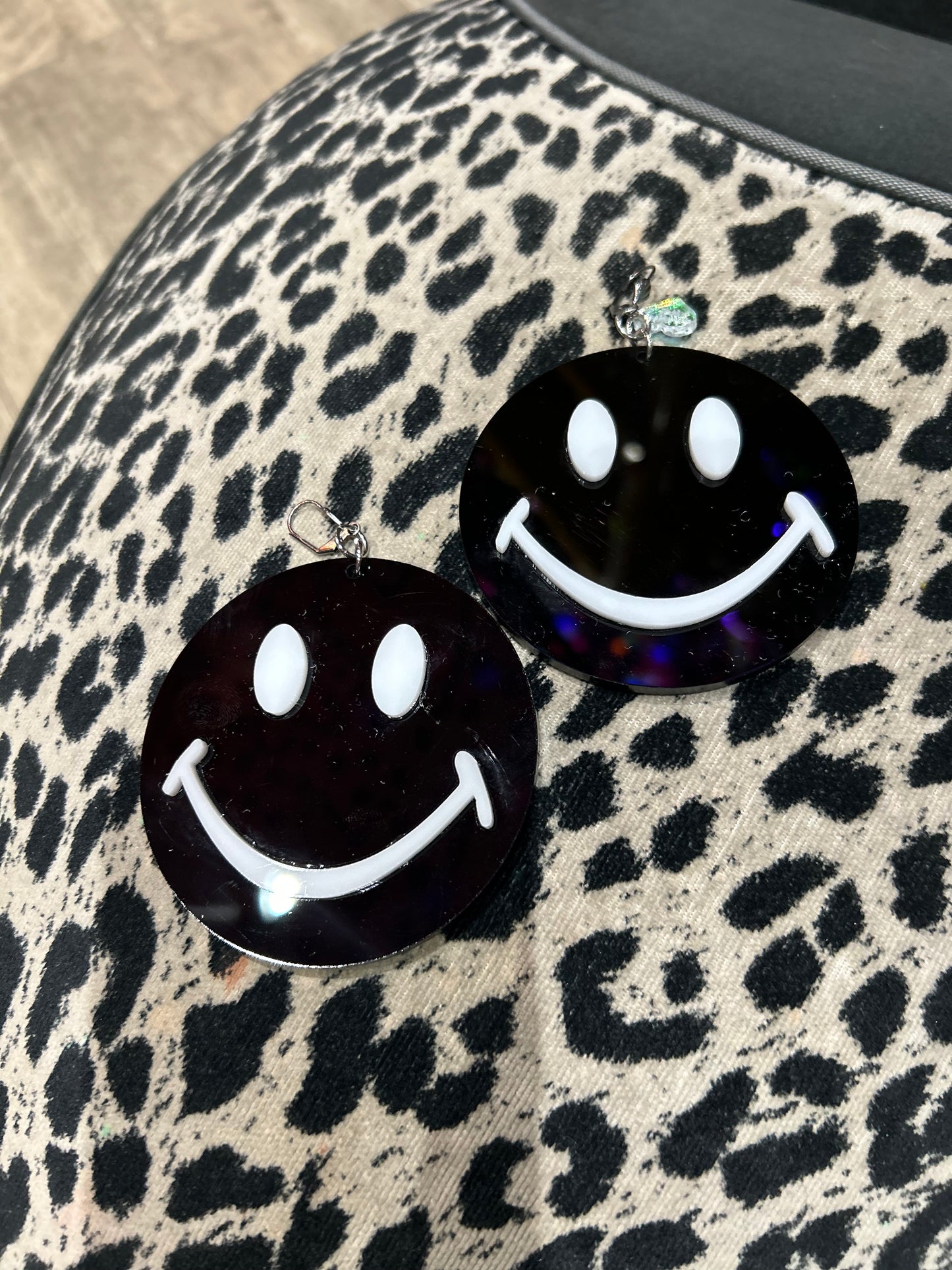 Black And White Smiley Face Earrings - Spark Pretty