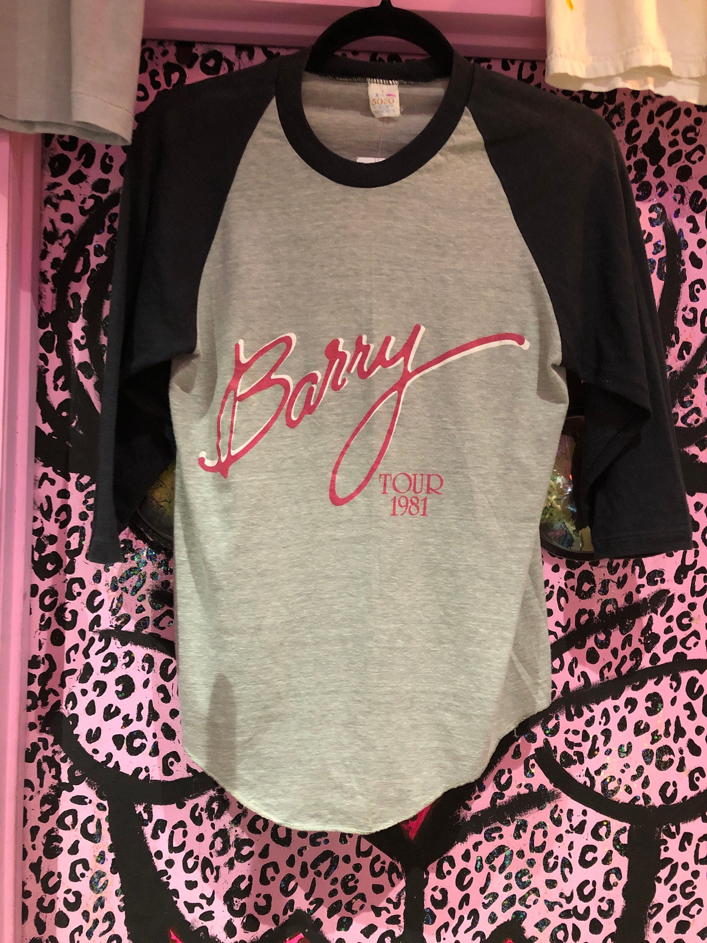 Vintage 1981 Barry Manilow Tour T-shirt - Spark Pretty