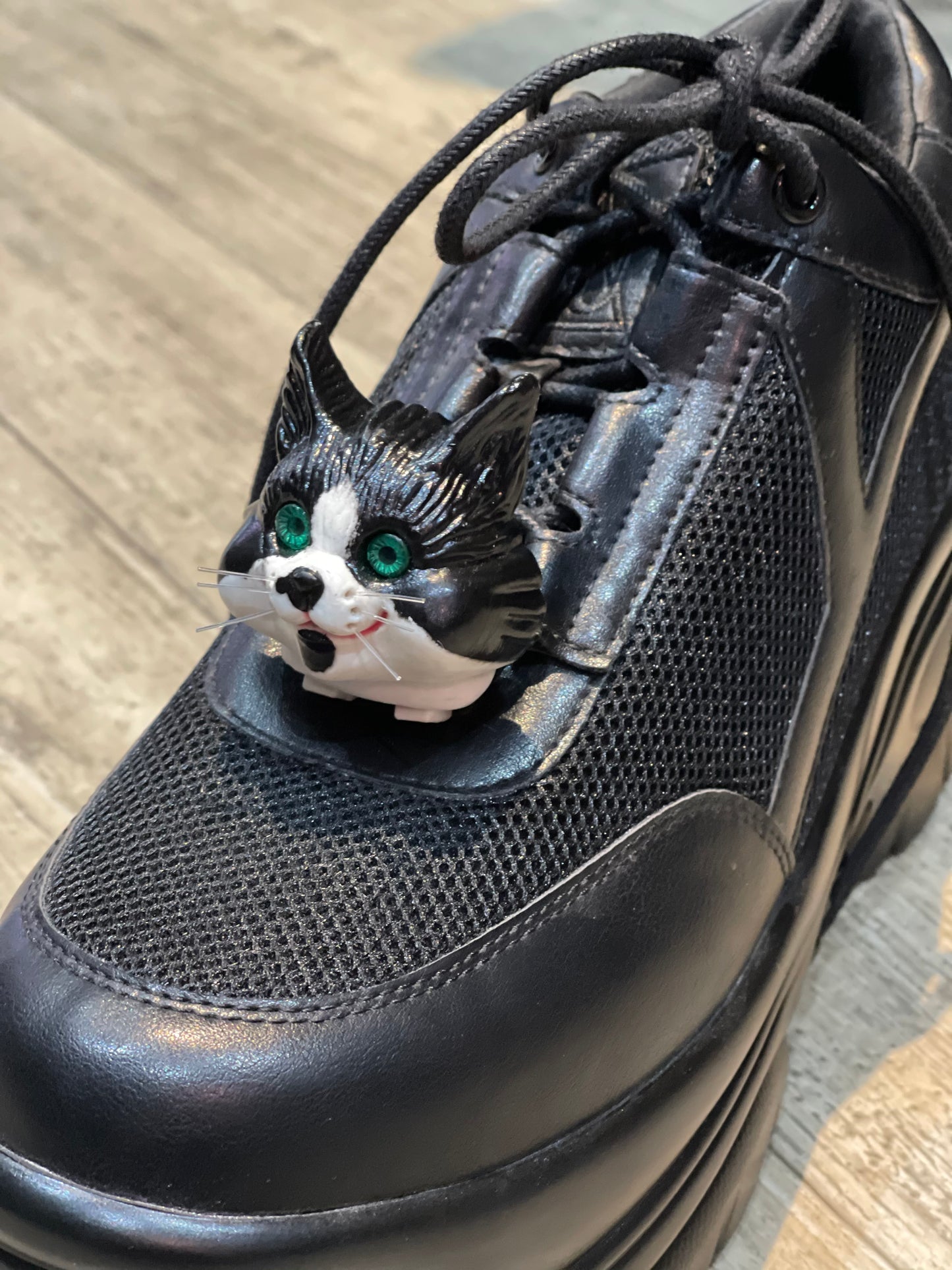 Vintage 80s Kitty Cat Head Shoelace Clip - Spark Pretty