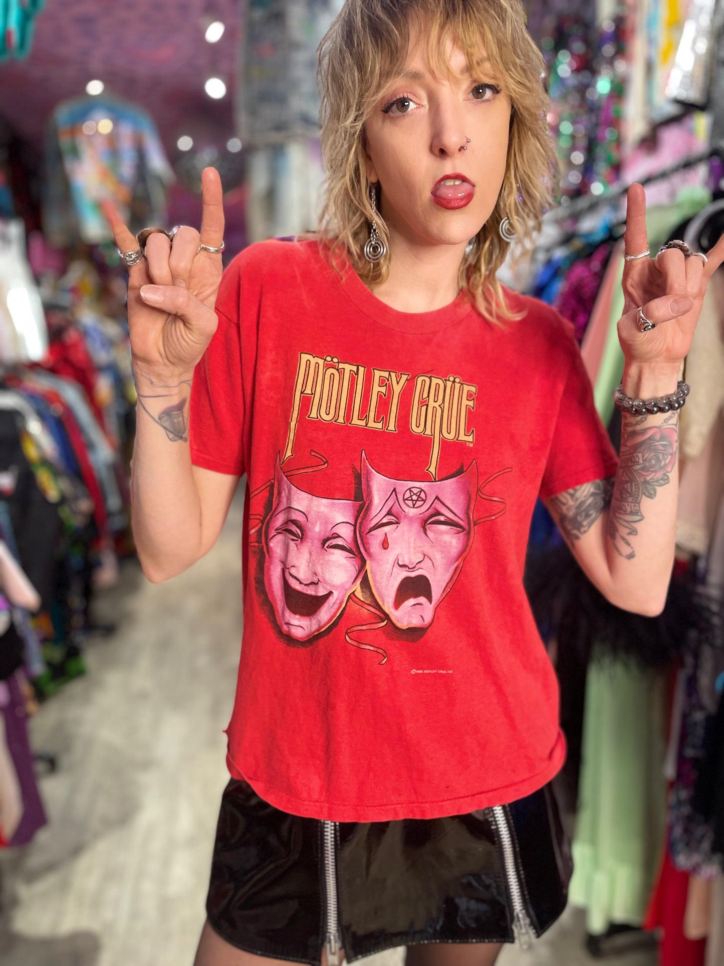 Vintage 1985 Motley Crue T-shirt - Spark Pretty