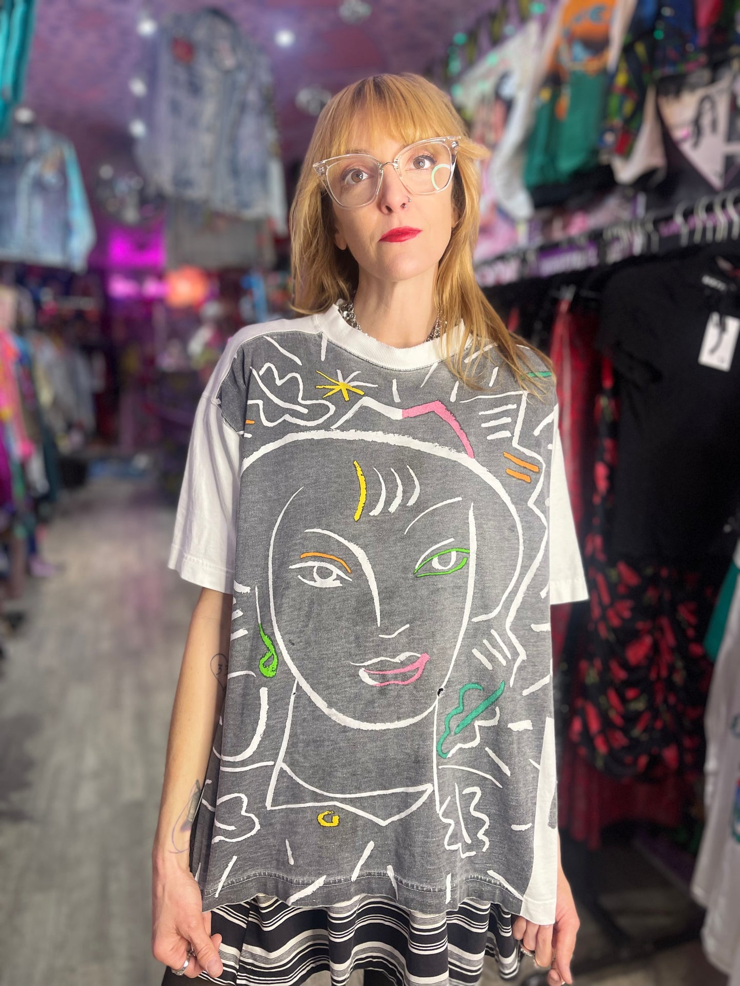 Vintage 90s Abstract Face T-shirt - Spark Pretty
