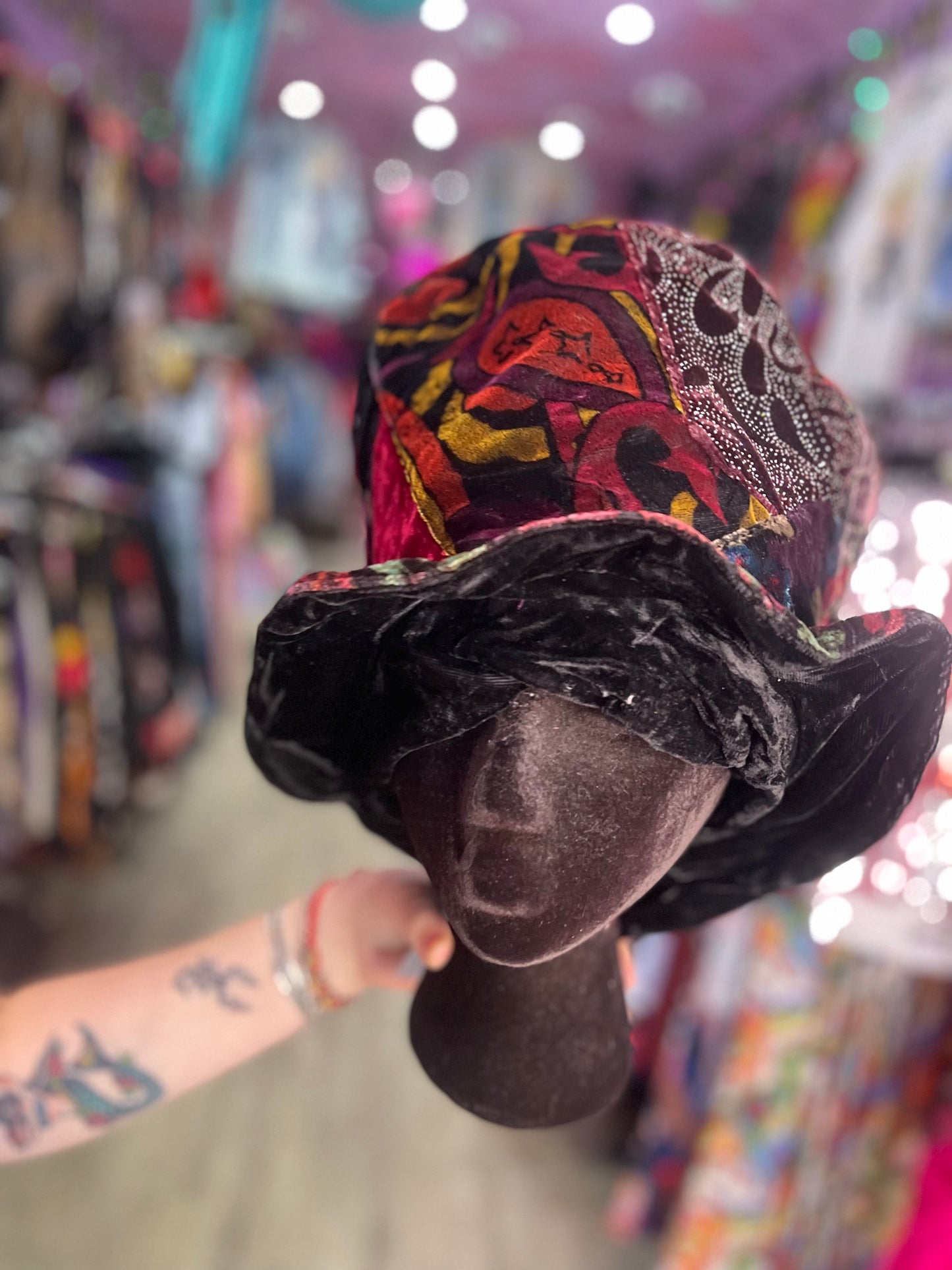 Vintage 90s Crushed Velvet Top Hat - Spark Pretty