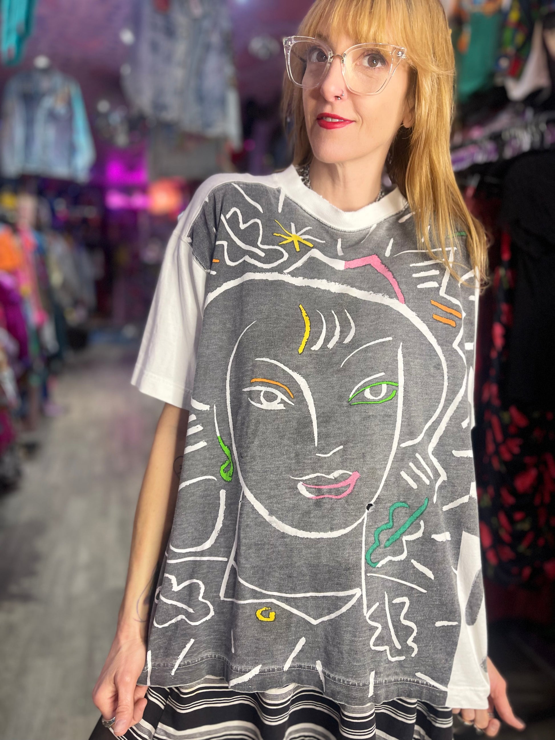 Vintage 90s Abstract Face T-shirt - Spark Pretty