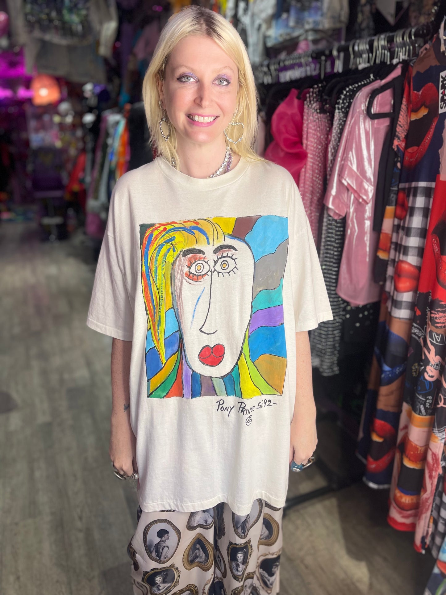 Vintage 90s Painted Artsy Girl T-shirt