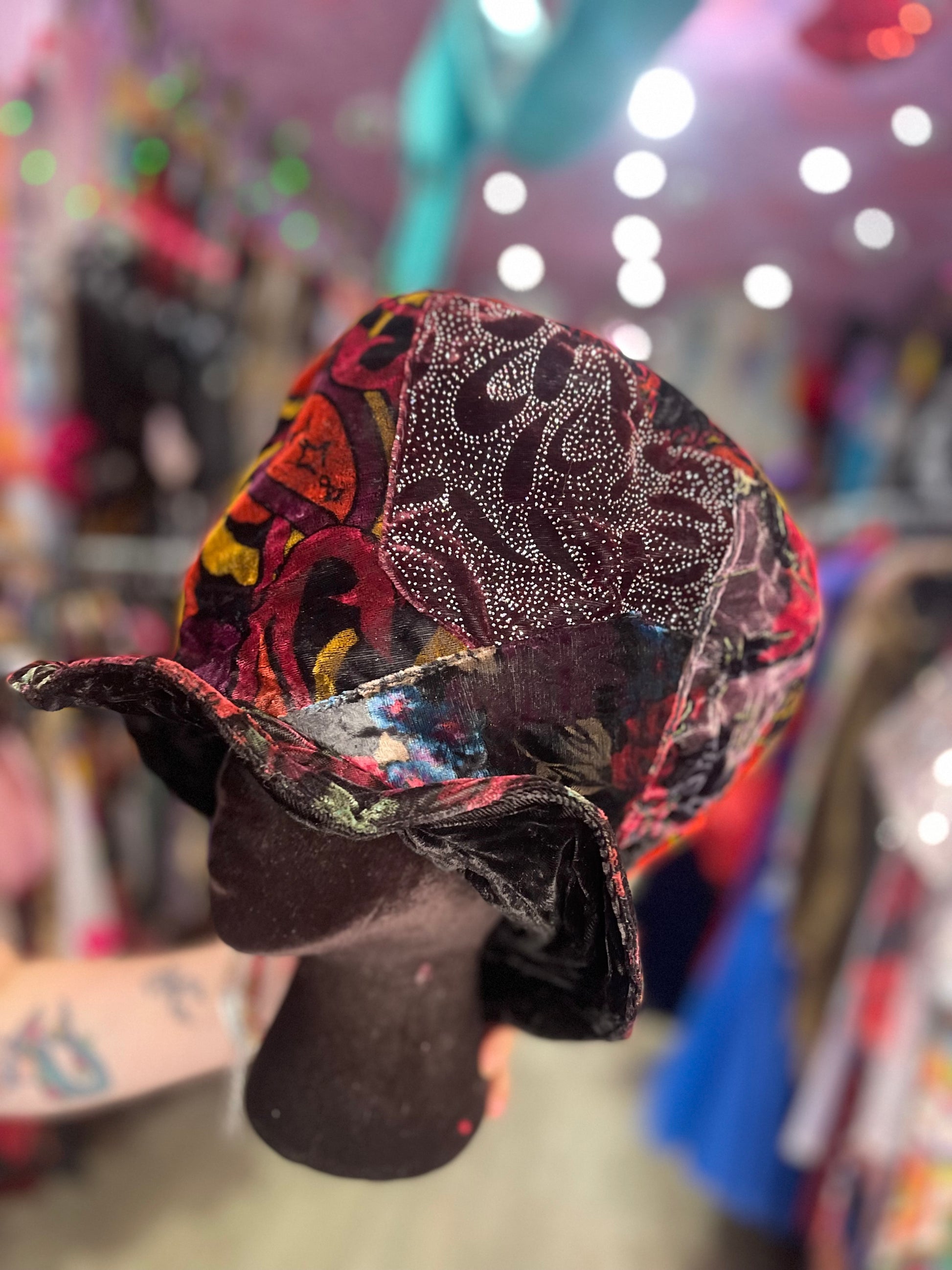 Vintage 90s Crushed Velvet Top Hat - Spark Pretty