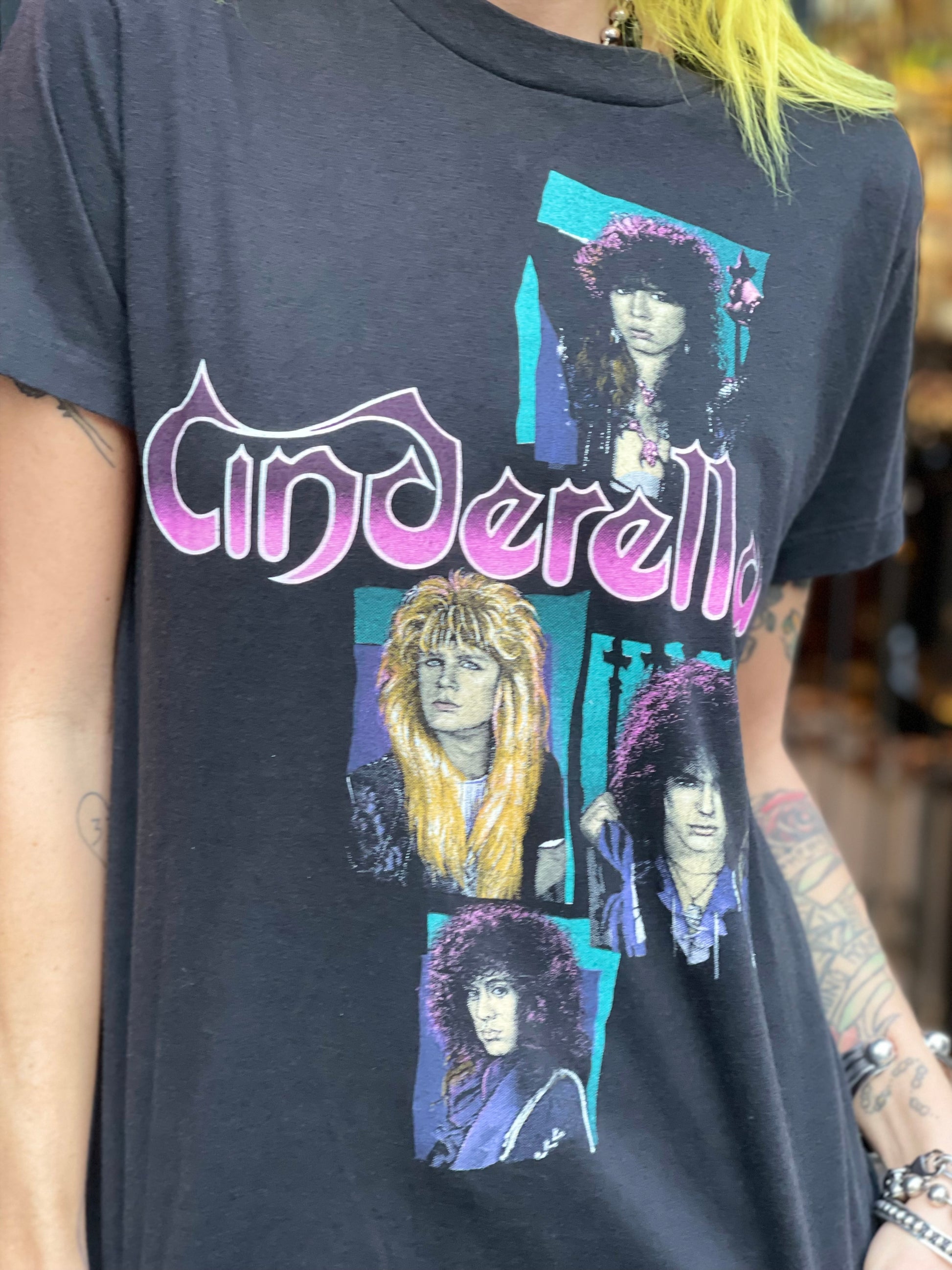 Vintage 80’s Cinderella T-Shirt - Spark Pretty