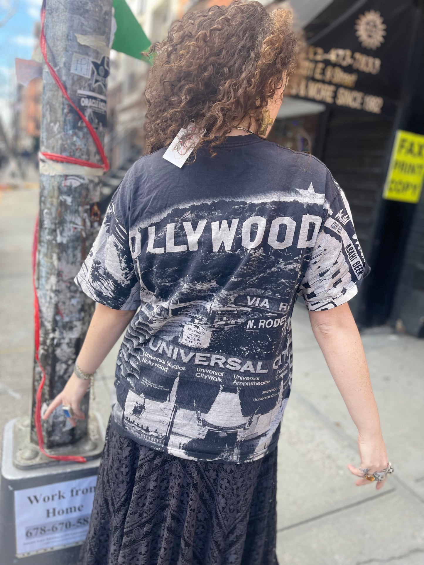Vintage 90s Hollywood All Over Print T-shirt - Spark Pretty