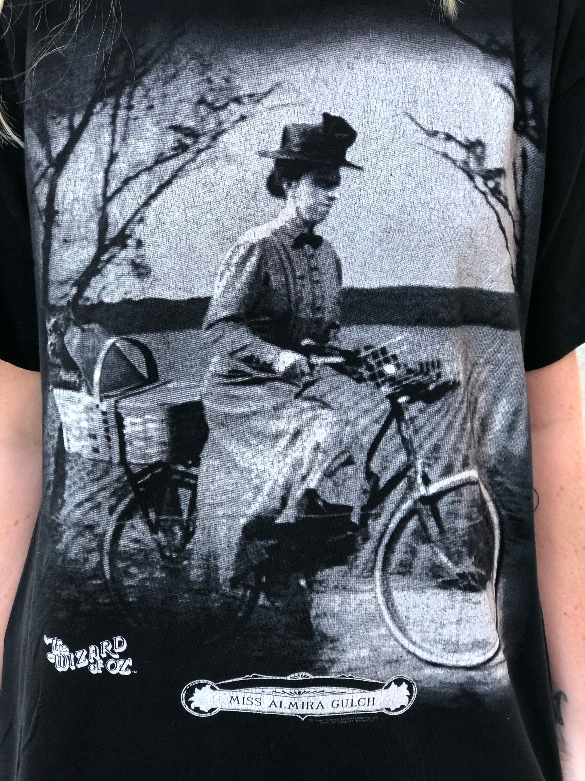 Vintage 1996 Wizard of Oz T-shirt - Spark Pretty